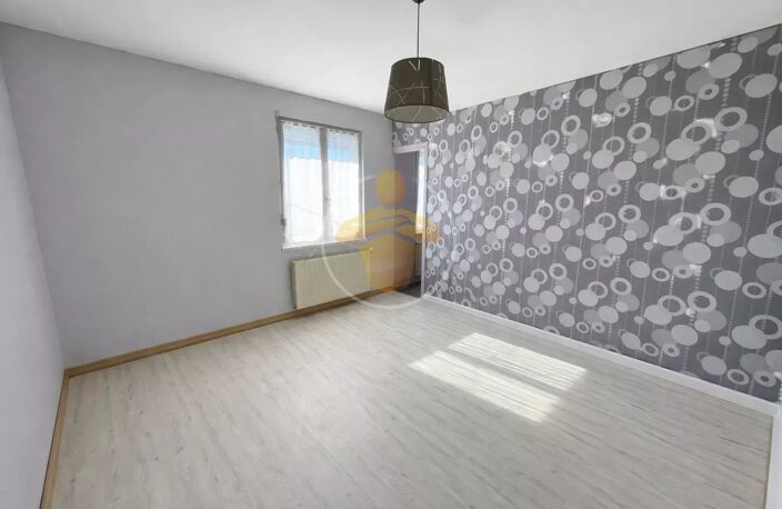 Maison semi-mitoyenne secteur Charmes — photo 4
