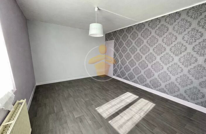 Maison semi-mitoyenne secteur Charmes — photo 5