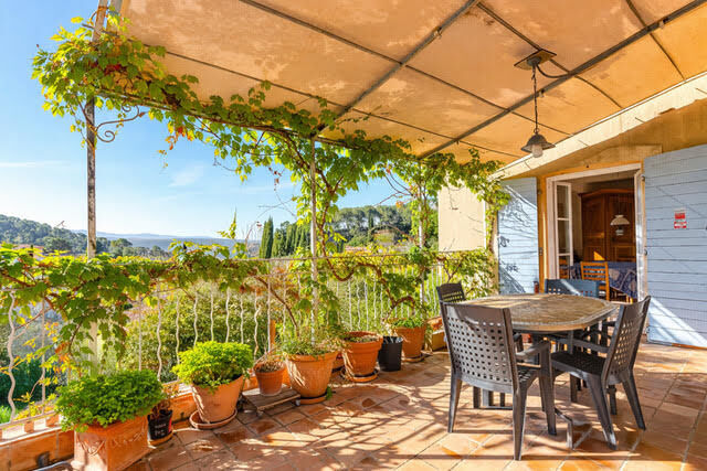 Villa / Maison  T6 à vendre Aix-en-Provence 13100