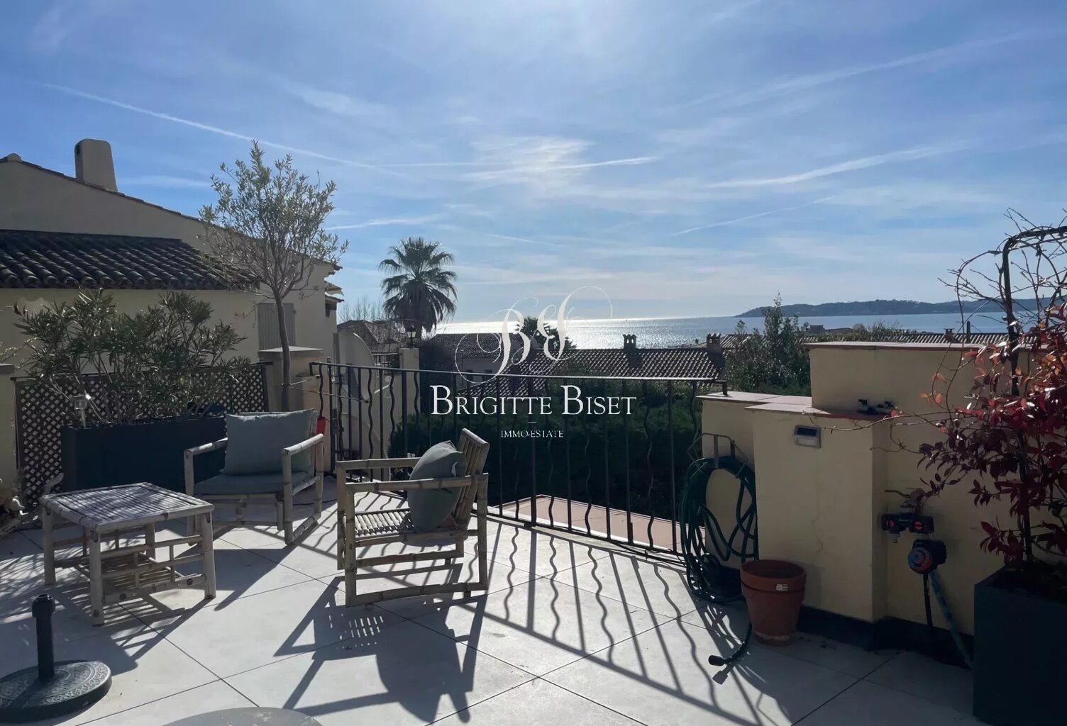 Magnifique Duplex avec vue mer à pied du centre ville — photo 1