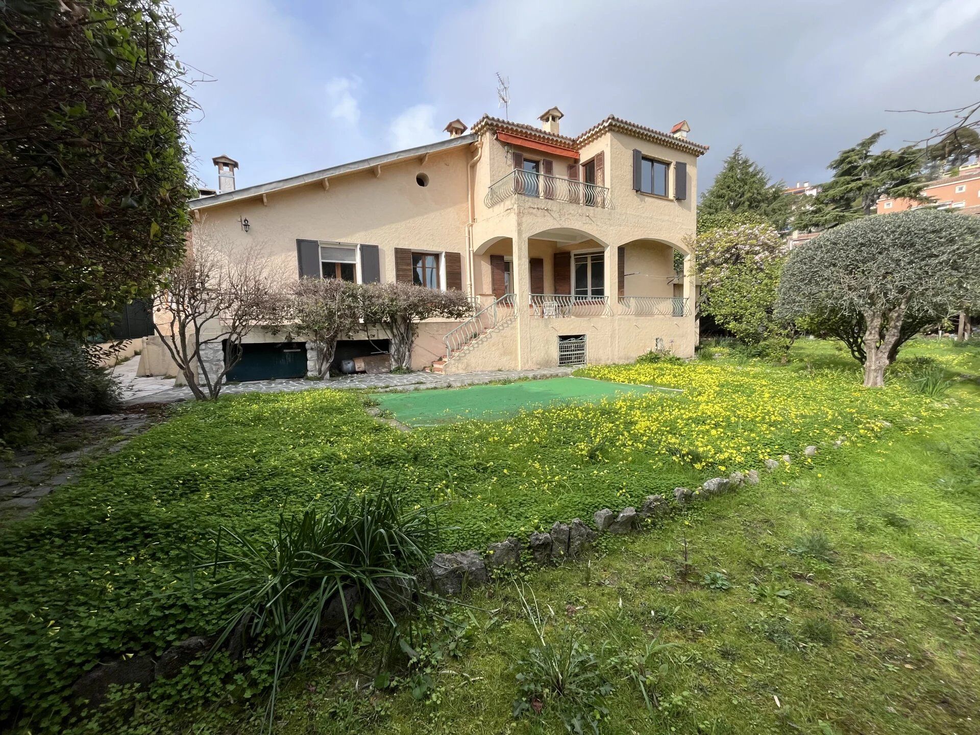 Maison 8 pièces · à Villefranche-sur-Mer · 1 890 000 €