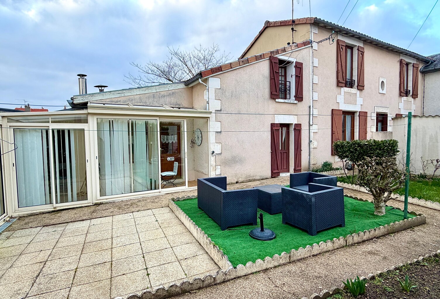 Poitiers-CHILVERT- Maison de ville T4 — photo 1