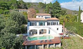 Maison 8 Pièces 197 m² à vendre à Grasse (06130)