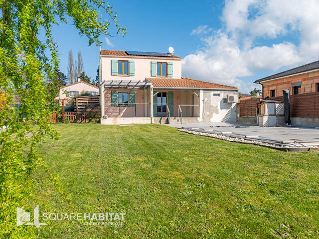 Maison type 5 de 115m² avec garage, piscine et terrain de 740m² — photo du bien