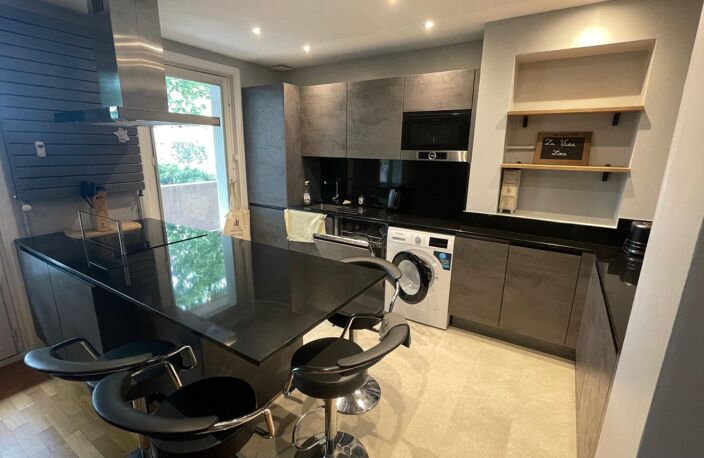 Location appartement 3 pièces 73 m² à Lyon 1 (69001) — photo 4