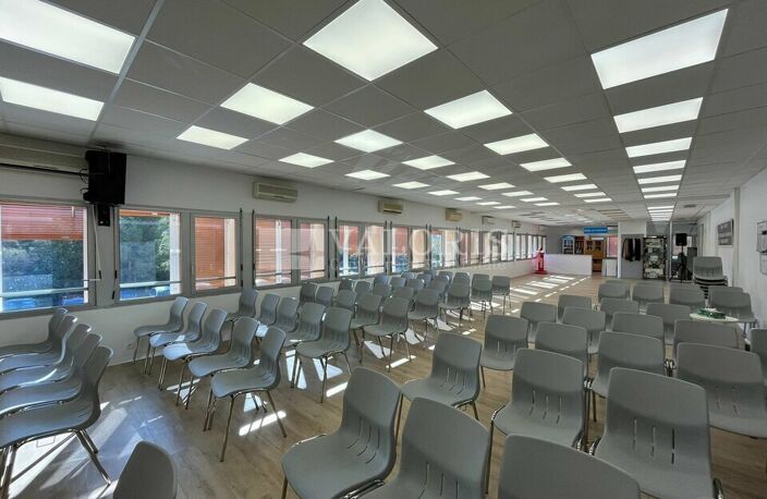 BUREAUX à LOUER — photo 3