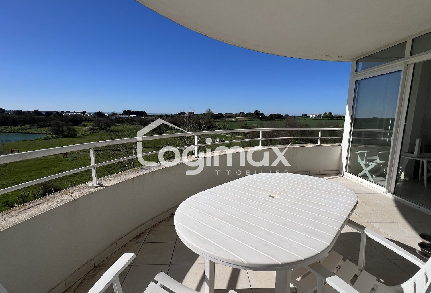Vente appartement 4 pièces 114 m² Aytré (17440) — photo 1