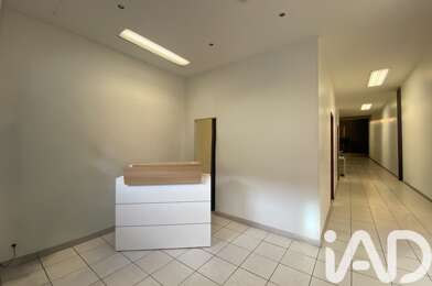 Immeuble  77000 €
