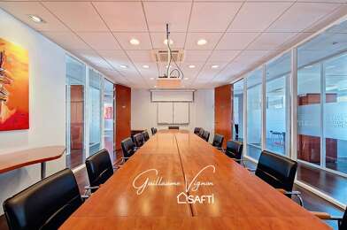 Bureau 13 pièces 1095000 €