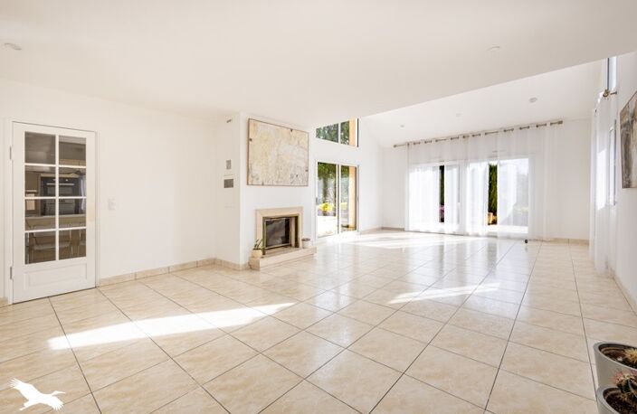 Vente maison 7 pièces 255 m² Saint-Victurnien (87420) — photo 2