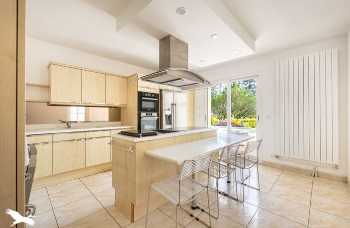 Vente maison 7 pièces 255 m² Saint-Victurnien (87420) — photo 3