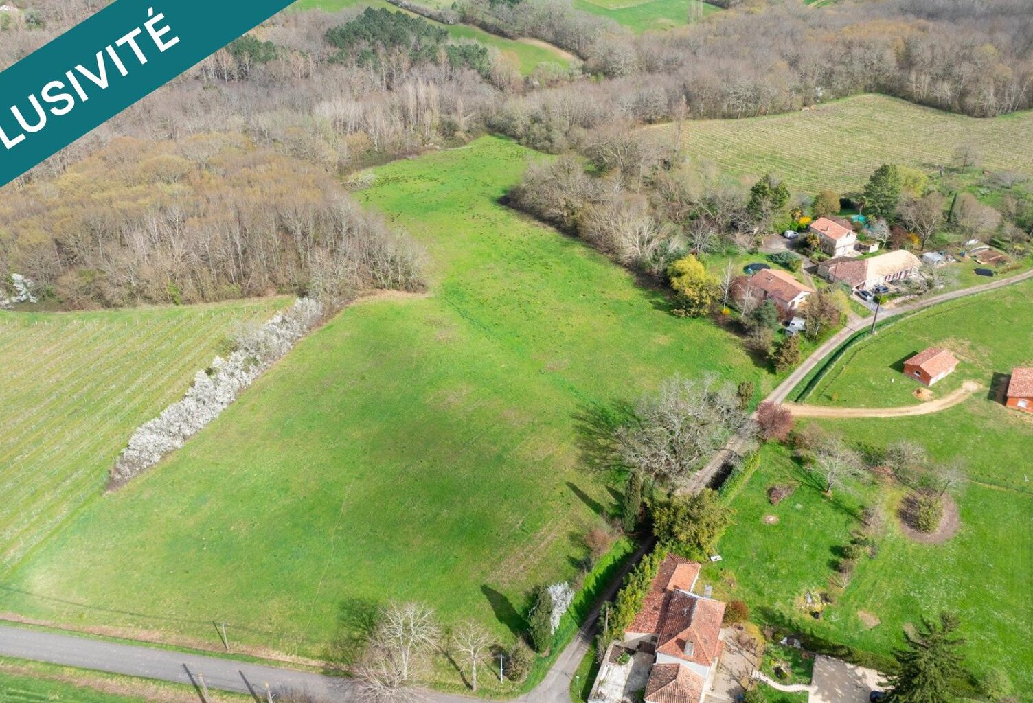 TERRAIN DE 25922 m² DONT 4170 m² CONSTRUCTIBLE — photo 1