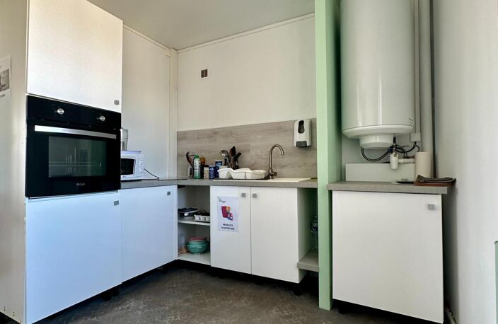 Appartement rénové avec 3 chambres — photo 4
