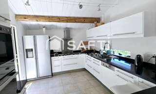 Maison 11 Pièces 260 m² à vendre à Lauris (84360)