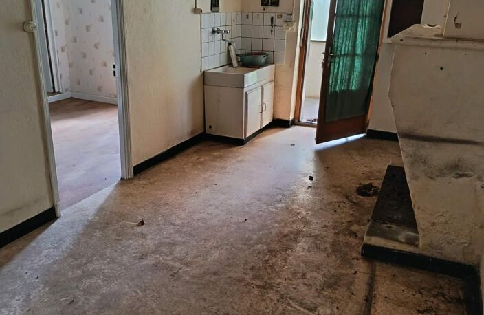 SAINT-CIERS-SUR-GIRONDE  92 m² + 130 m² DE DÉPENDANCES  TERRAIN 3 492 m² — photo 5