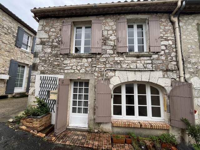Maison de bourg de 3 pièces principales — photo du bien