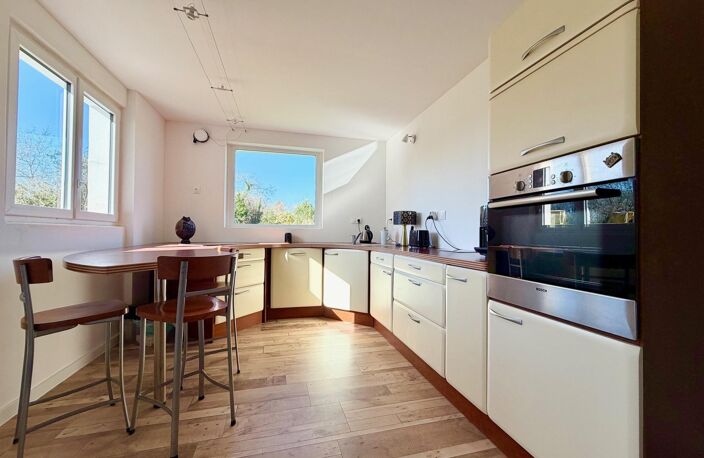 Maison rénovée avec vie de plain-pied + Dépendance à rénover, le tout sur un terrain de 2 533 m². — photo 5