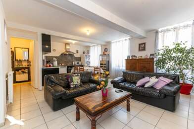 Appartement 3 pièces 161250 €