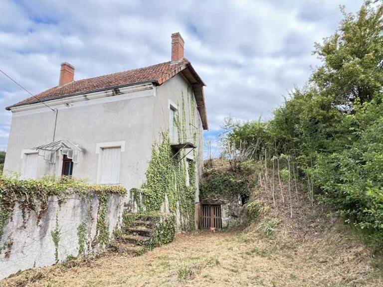 Maison en pierre de 3 pièces principales — photo 1