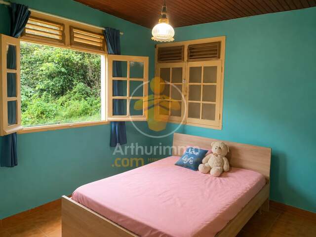 Maison F4 avec dépendance F3 sur 8 575 m² de terrain – Fort potentiel — photo du bien