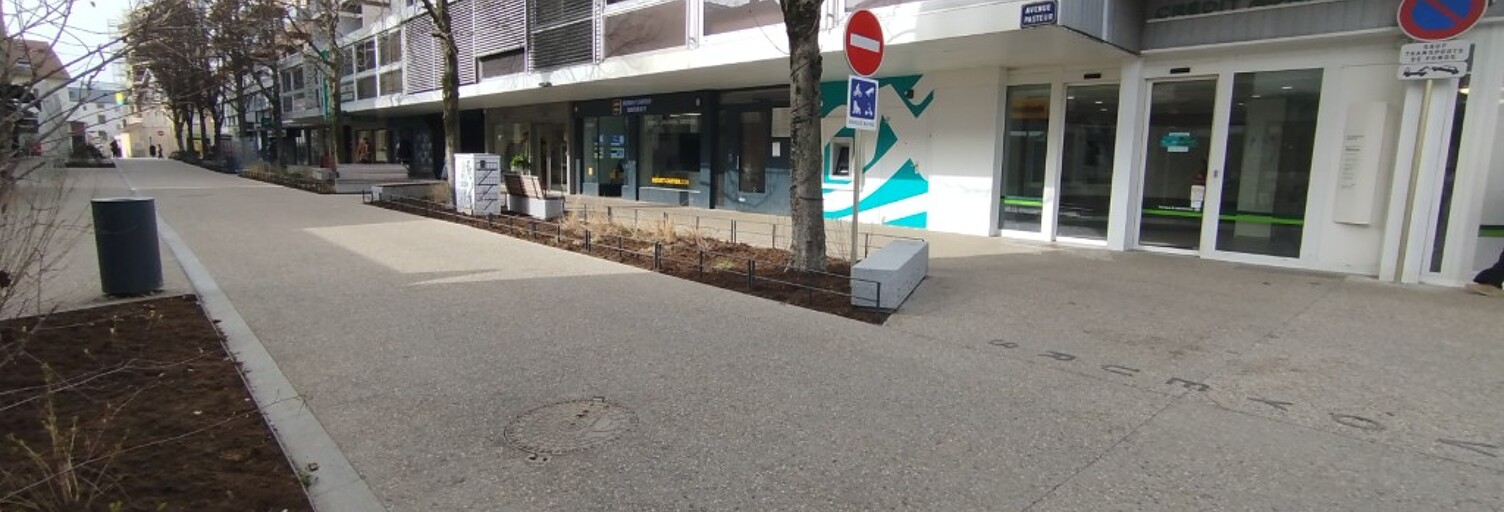 Garage   m² à louer à Annemasse (74100)