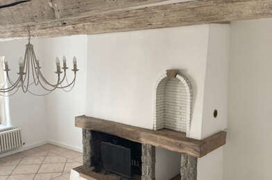 Maison 7 pièces 1450 €