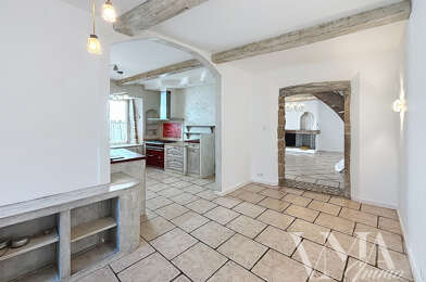 Maison 7 pièces 1450 €