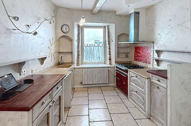 Maison 7 pièces 1450 €