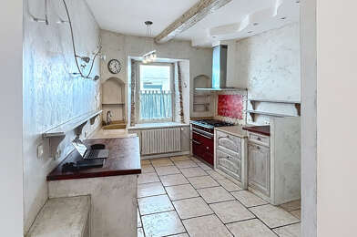 Maison 7 pièces 1450 €