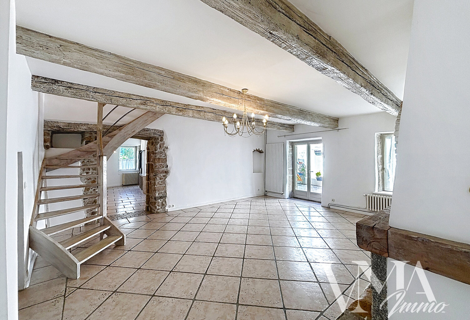 Location maison de village haut de gamme 69390 MILLERY — photo 1
