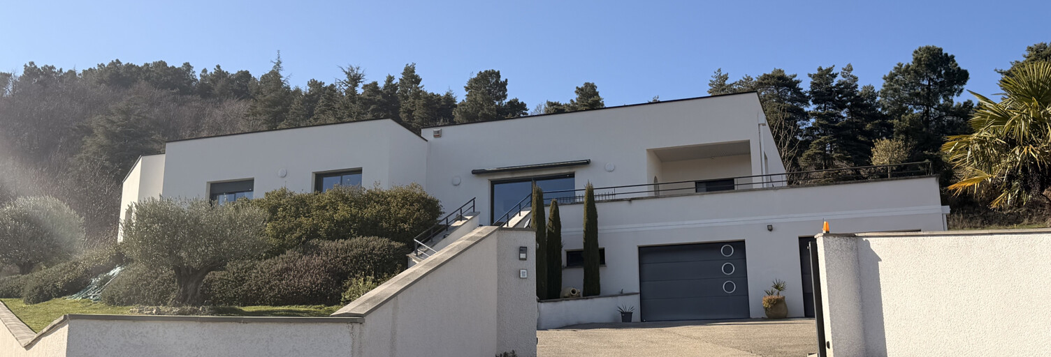 Maison 7 Pièces 208 m² à vendre à Saint-Clair (07430)