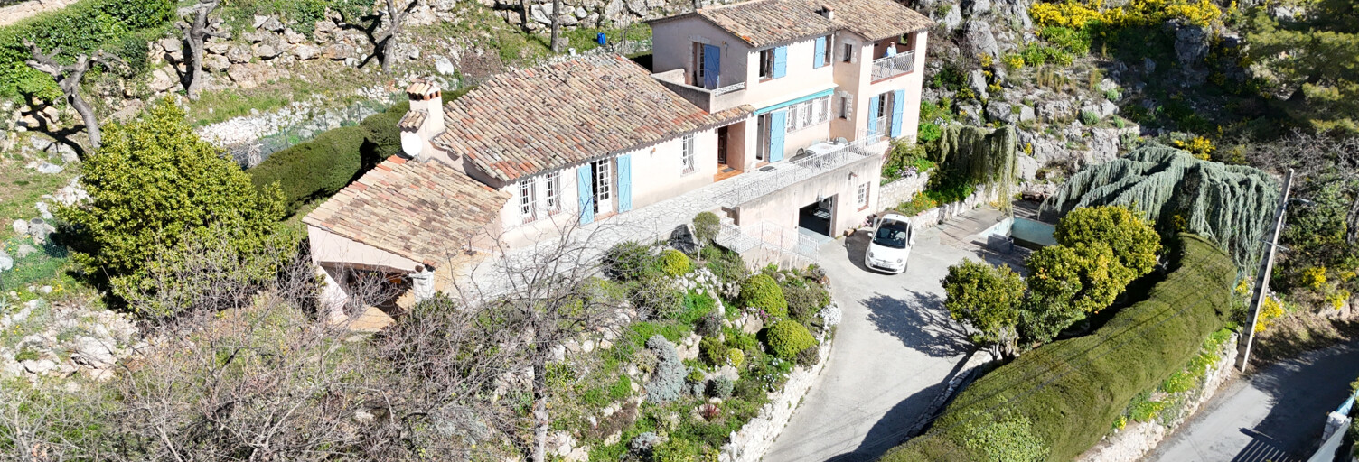 Maison 6 Pièces 133 m² à vendre à Saint-Jeannet (06640)