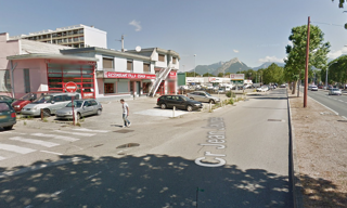 Commerce  650 m² à louer à Échirolles (38130)