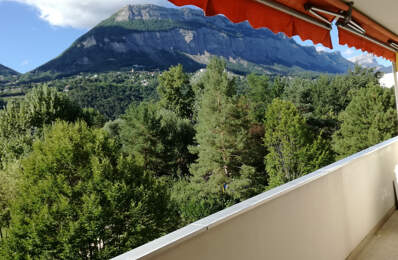MEYLAN- T5 renové-terrasse CH et  EAU COL — photo du bien