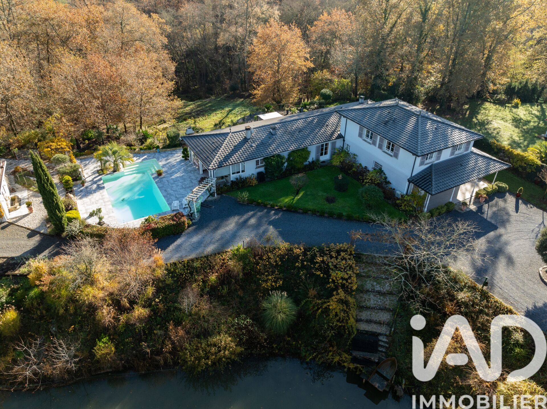 Belin-Beliet - 269m² - 8p. - 6ch.