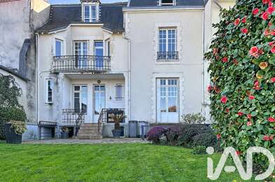 Maison 11 pièces 374400 €