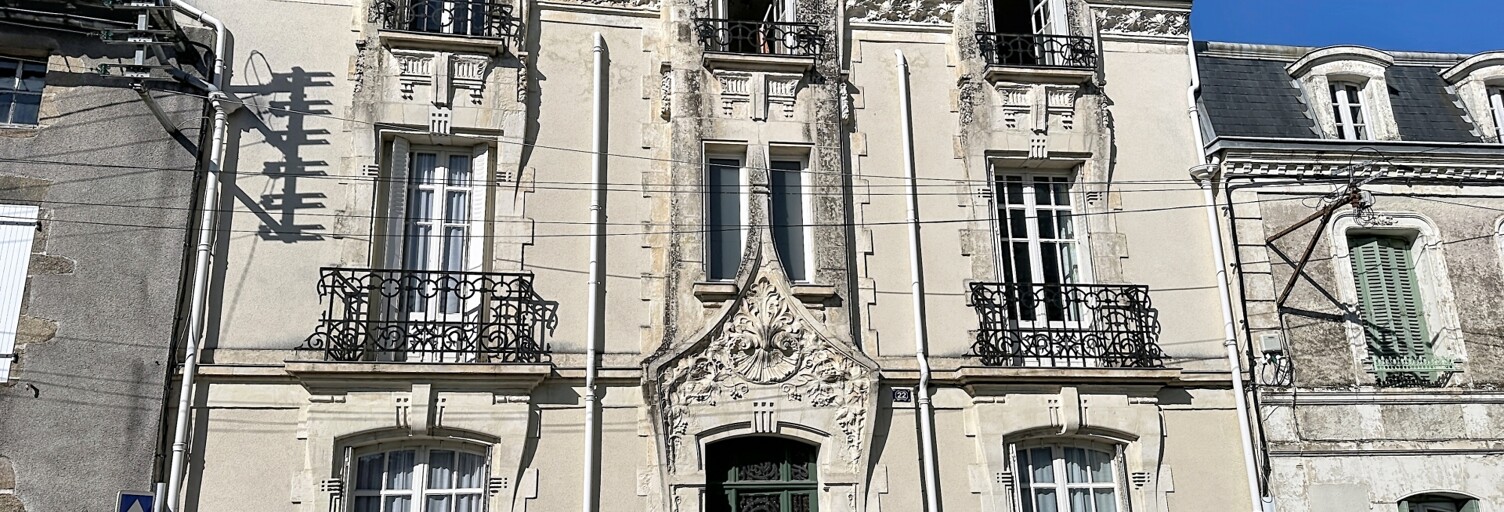 Maison 11 Pièces 269 m² à vendre à Parthenay (79200)