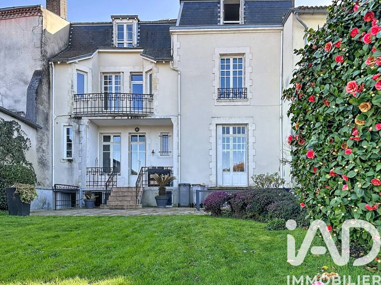 Vente Maison/villa 11 pièces — photo 1