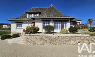 Maison 7 Pièces 196 m² à vendre à Saint-Étienne-de-Maurs (15600)