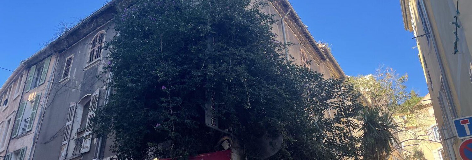 Immeuble  320 m² à vendre à Hyères (83400)