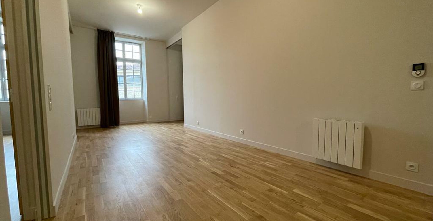 Appartement T3 de 96 m2 à Poitiers — photo 1