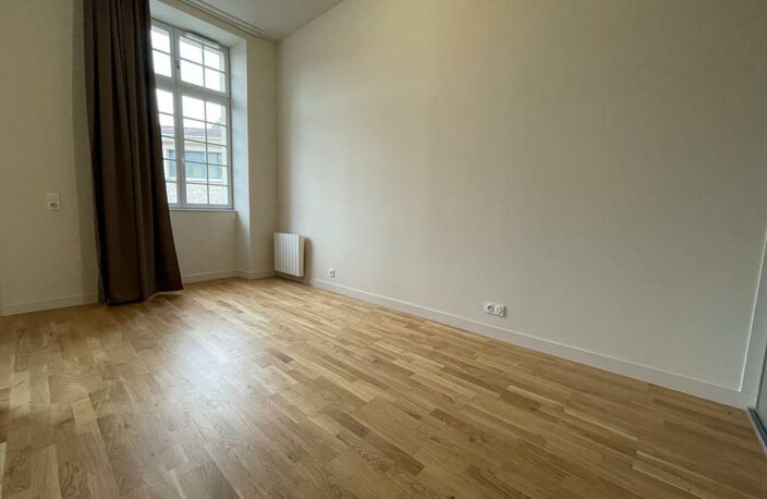 Appartement T3 de 96 m2 à Poitiers — photo 3