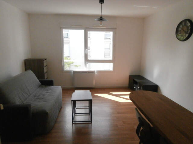 A LOUER LE MANS GARE STUDIO MEUBLE — photo du bien