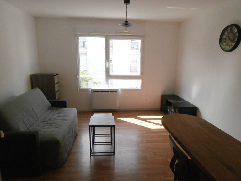 A LOUER LE MANS GARE STUDIO MEUBLE — photo 1