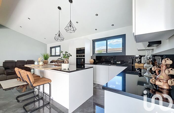 Vente Maison/villa 6 pièces — photo 3