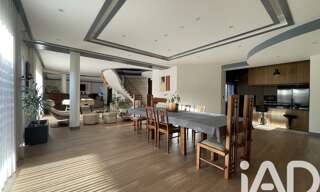 Maison 10 Pièces 237 m² à vendre à Marcq (78770)