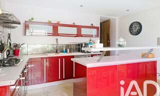 Maison 6 Pièces 215 m² à vendre à Gensac (33890)