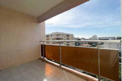 Appartement 1 pièces 630 €