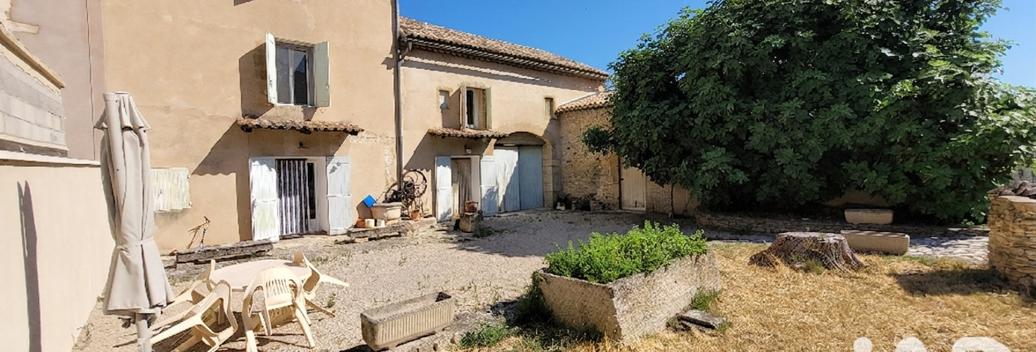 Maison 7 Pièces 148 m² à vendre à Robion (84440)