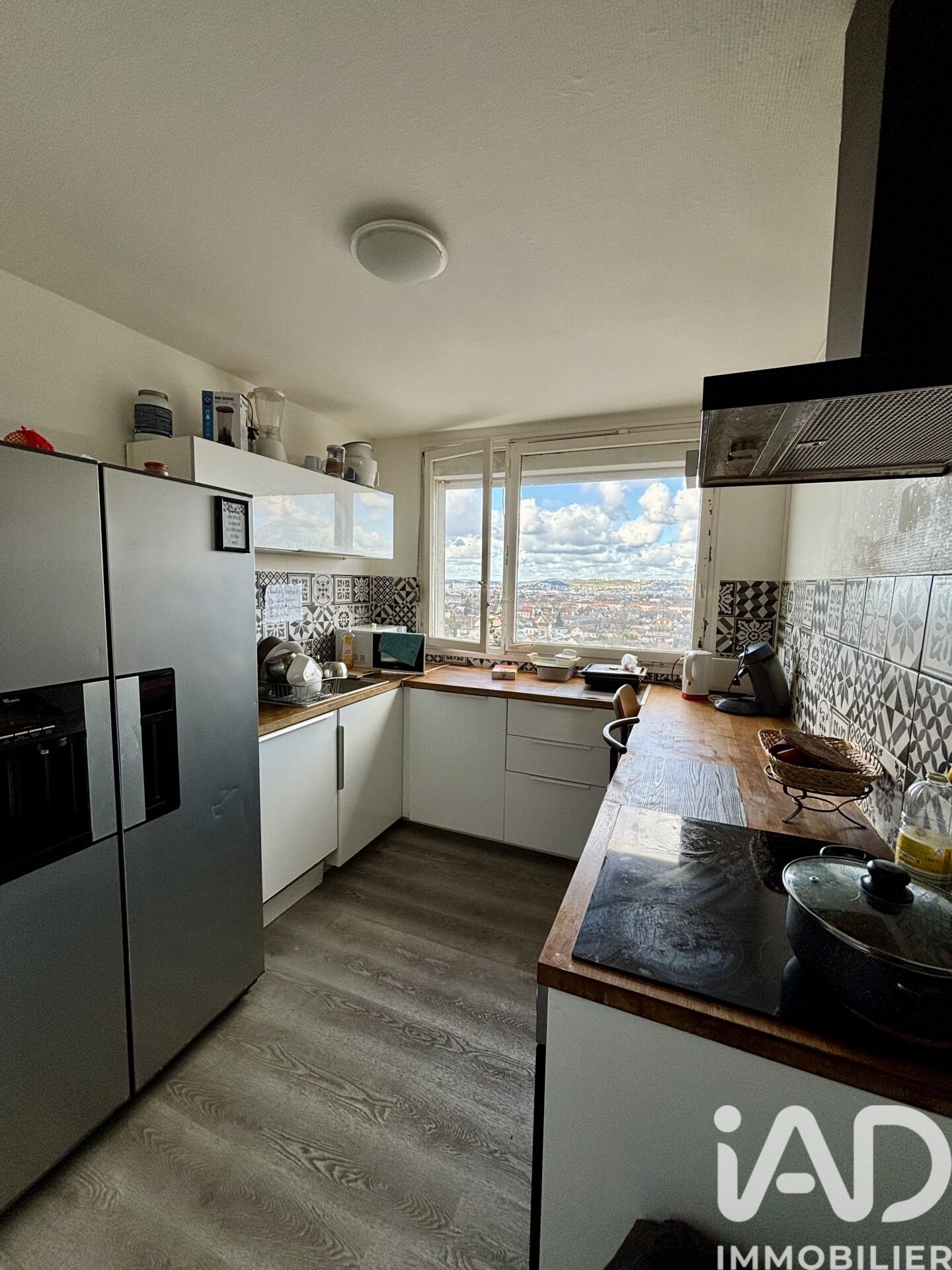 St-Etienne-Du-Rouvray - 76m² - 5p. - 4ch.